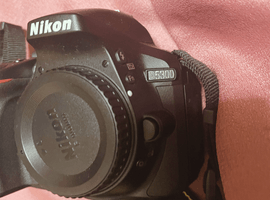 Nikon：D5300 ボディ ブラックなど3点