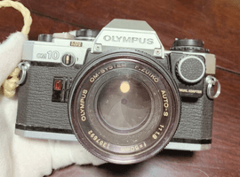 OLYMPUS：交換レンズ付きボディ／KONICA：ボディなど4点