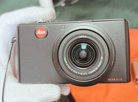 LEICA：D-LUX 3／LEICA：R4 ブラック＋SUMMICRON-R 50mm F2 ズミクロン R-ONLYなど2点