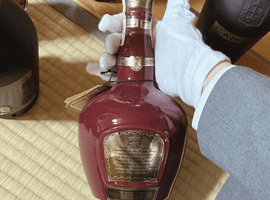 ウイスキー：CHIVAS BROTHERS（ロイヤルサルート 21年 赤 陶器）／ブランデー：REMY MARTIN（XO スペシャル クリアボトル）など6点
