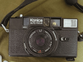 KONICA：ボディ／FUJIFILM：ボディなど4点