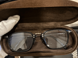 TOM FORD / サングラス / TF5862 / 状態ランク：Bなど7点