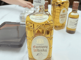 ウイスキー：Suntory（角瓶 クリア＆スムース）／ウイスキー：Suntory（角瓶 クリア＆スムース）など8点