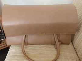 Salvatore Ferragamo / OS-24 5025 / 状態ランク：Cなど6点