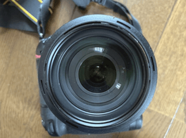 Nikon：ボディ／Nikon：交換レンズ付きボディなど3点