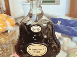 ブランデー：Hennessy（ジャズ ヘネシー エクストラ 金キャップ グリーンボトル）／ウイスキー：CHIVAS BROTHERS（ロイヤルサルート 21年 青）など3点