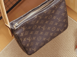 LOUIS VUITTON / モノグラム / ルーピング MM / M51146 / 状態ランク：Bなど2点
