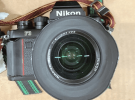 Nikon：F3 P HP プレス + Ai-S NIKKOR 28mm F2／Nikon：Ai-S NIKKOR 85mm F2など2点