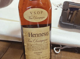 ブランデー：Hennessy（VSOP スリムボトル グリーンボトル）／ブランデー：COURVOISIER（ナポレオン 旧ボトル）など5点