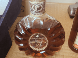 ブランデー：REMY MARTIN（XOスペシャル 旧クリアボトル）／ブランデー：MARTELL（コルドンブルー バカラ 現行）など2点