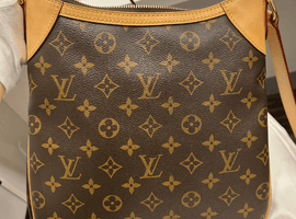 LOUIS VUITTON / モノグラム / オデオン PM / M56390など2点(相楽郡精華町よりご来店・店頭買取）｜ブランド品の高価買取なら【バイセル】