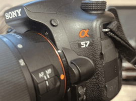 SONY：α57 ズームキット SLT-A57K／SONY：レンズなど3点