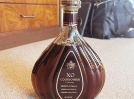 ブランデー：COURVOISIER（XO グリーンボトル）／ブランデー：MARTELL（コルドン ブルー ホワイトラベル グリーンボトル）など5点