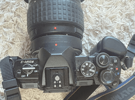 "OLYMPUS：OM-D E-M10 Mark II ボディ ブラック+	ZUIKO DIGITAL 11-22mm F2.8-3.5など4点（埼玉県入間郡・出張買取）｜カメラの高価買取なら【バイセル】"