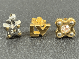 LOUIS VUITTON / モノグラム / ブックル ドレイユ ラブレターズPM ロゴ 3個セット / M66801など2点