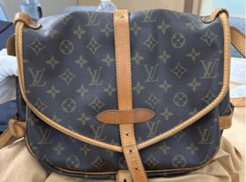 LOUIS VUITTON / モノグラム / ソミュール 30 / M42256 / 状態ランク：BCなど3点(神奈川県川崎市麻生区よりご来店・店頭買取）｜ブランド品の高価買取なら【バイセル】