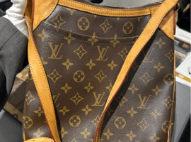 LOUIS VUITTON / モノグラム / オデオン PM / M56390 / 状態ランク：Bなど2点