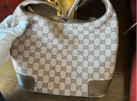 GUCCIなど3点