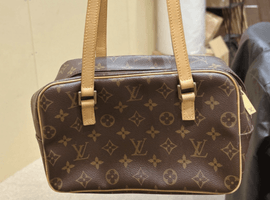 LOUIS VUITTON / モノグラム / シテ MM / M51182 / 状態ランク：ABなど7点