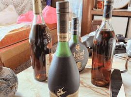 ブランデー：REMY MARTIN（セントー ナポレオン）／ブランデー：Hennessy（VSOP ファインシャンパーニュ グリーンボトル）など3点