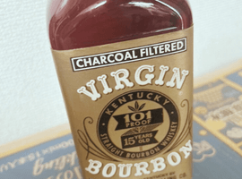 ウイスキー：VIRGIN（15年）／ブランデー：Hennessy（XO 金キャップ クリアボトル）など5点