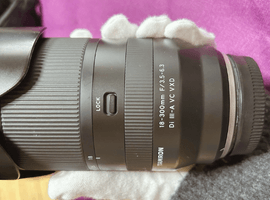 TAMRON：18-300mm F3.5-6.3 Di III-A VC VXD B061 (E/X用)／FUJIFILM：X-S10 ボディ ブラックなど2点