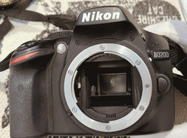 Nikon：D3200 ボディ ブラックなど3点