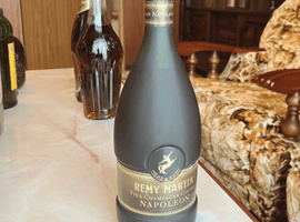 ブランデー：REMY MARTIN（ファインシャンパーニュ ナポレオン）／ウイスキー：Ballantines（17年）など8点