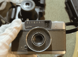 OLYMPUS：ボディ／FUJIFILM：交換レンズ付きボディなど8点