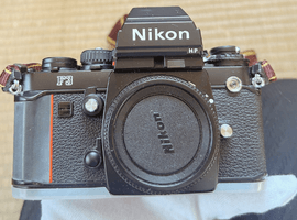Nikon：F3 HP ボディ／Nikon：AF NIKKOR 300mm F4 EDなど2点