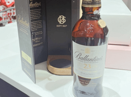 ウイスキー：Ballantines（23年 アメリカンオーク）／ブランデー：Hennessy（VSOP スリムボトル グリーンボトル）など5点