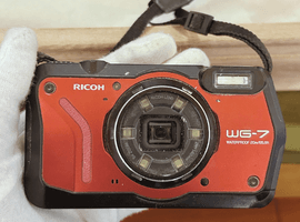 RICOH：WG-7 レッド／PENTAX：WG-1000など2点