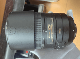 Nikon：AF-S DX NIKKOR 55-300mm F4.5-5.6G ED VRなど4点