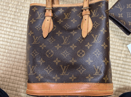 LOUIS VUITTON / モノグラム / バケット PM / M42238 / 状態ランク：Bなど3点(新潟県新潟市東区・出張買取）｜ブランド品の高価買取なら【バイセル】