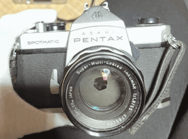 PENTAX：交換レンズ付きボディ／FUJIFILM：ボディなど4点