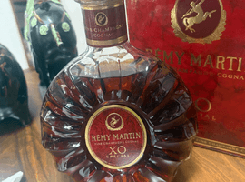 ブランデー／REMY MARTIN：XO スペシャル 現行 クリアボトル（状態ランク：A）など3点