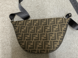 FENDI / ズッカ ショルダーバッグ / 7VA635 / 状態ランク:Bなど2点