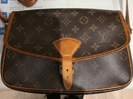 LOUIS VUITTON / モノグラム / ソローニュ / M42250 / 状態ランク：Bなど3点