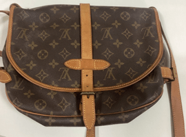 LOUIS VUITTON / モノグラム / ソミュール 30 / M42256 / 状態ランク:Bなど2点