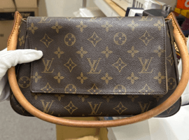 LOUIS VUITTON / モノグラム / ミニルーピング / M51147 / 状態ランク:ABなど4点