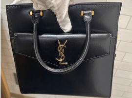 Yves Saint-Laurent(YSL) / アップタウン スモール ロゴ ハンドバッグ / 561208 / 状態ランク：ABなど2点