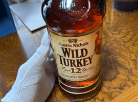 ウイスキー：WILD TURKEY（12年 旧ボトル）／ウイスキー：Johnnie Walker（ブルーラベル）など2点