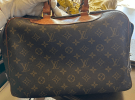 LOUIS VUITTON / モノグラム / ドーヴィル / M47270 / 状態ランク：Bなど6点（北海道旭川市・出張買取）｜ブランド品の高価買取なら【バイセル】