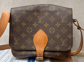 LOUIS VUITTON / モノグラム / カルトシエール 22 / M51253 / 状態ランク：BCなど2点