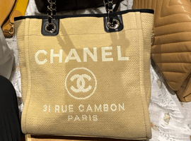 CHANEL / ドーヴィル / チェーントート / A66939 / 状態ランク：Bなど2点