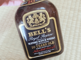 ウイスキー：BELL'S（20年 ロイヤルリザーブ）／ブランデー：REMY MARTIN（ナポレオン ファインシャンパーニュ）など5点