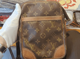 LOUIS VUITTON / モノグラム / ダヌーブ / M45266 / 状態ランク：Bなど3点(京都府京都市左京区・出張買取)｜ブランド品の高価買取なら【バイセル】