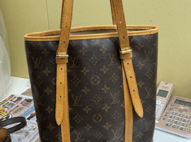 LOUIS VUITTON / モノグラム / バケット GM / M42236 / 状態ランク:Dなど2点