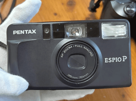PENTAX：ボディ／Nikon：ボディなど2点