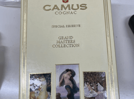 ブランデー：CAMUS（スペシャルリザーブ ブック ブーグロー イブニングムード ブック型陶器）／ブランデー：Hennessy（XO 金キャップ クリアボトル）など3点